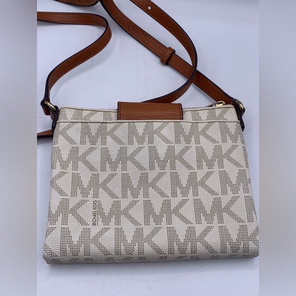 Michael Kors Logo Crossbody Gently Worn - Picture 6 of 14